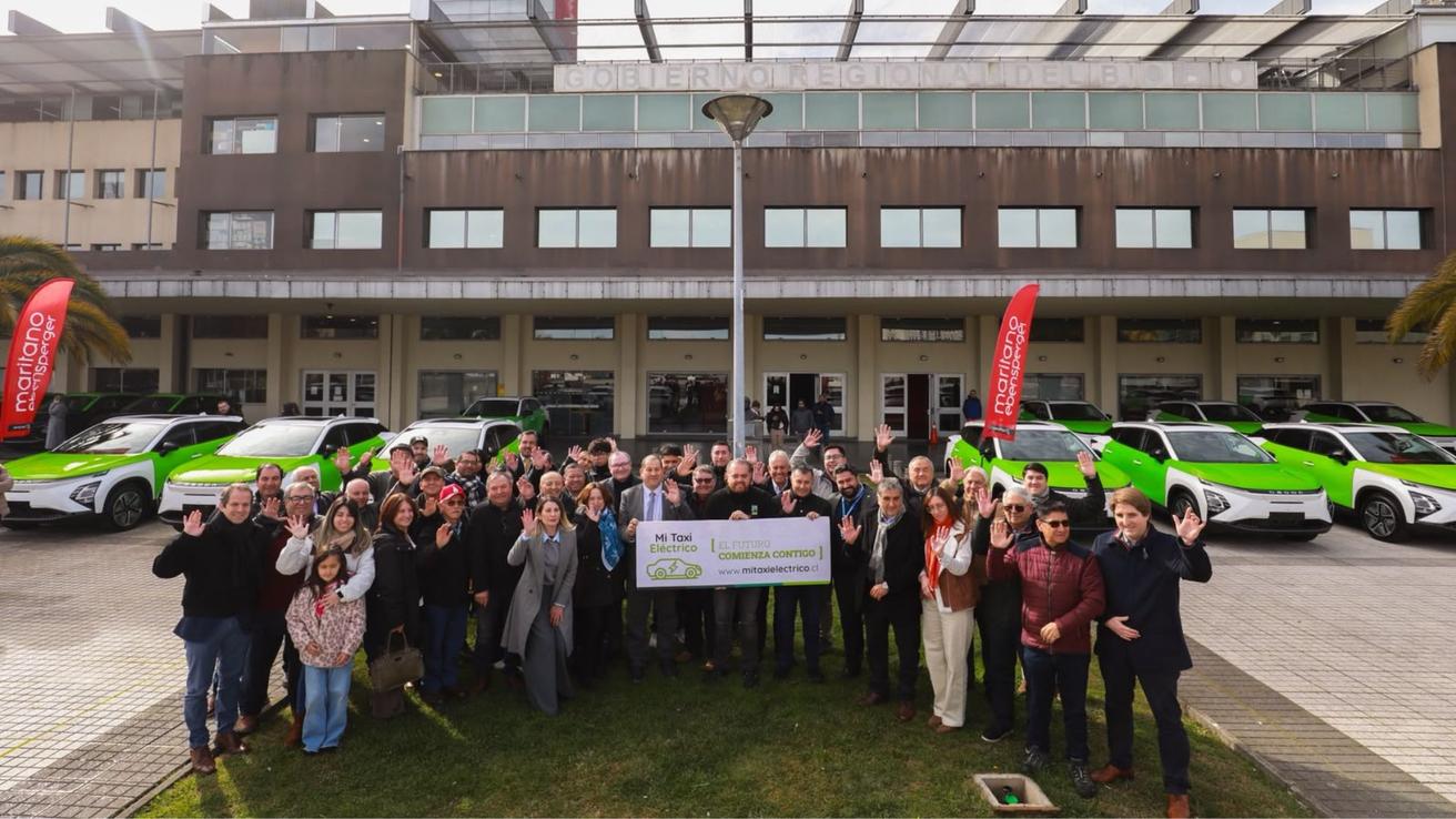 Entregan 20 taxis eléctricos para comunas de las Región del Biobío