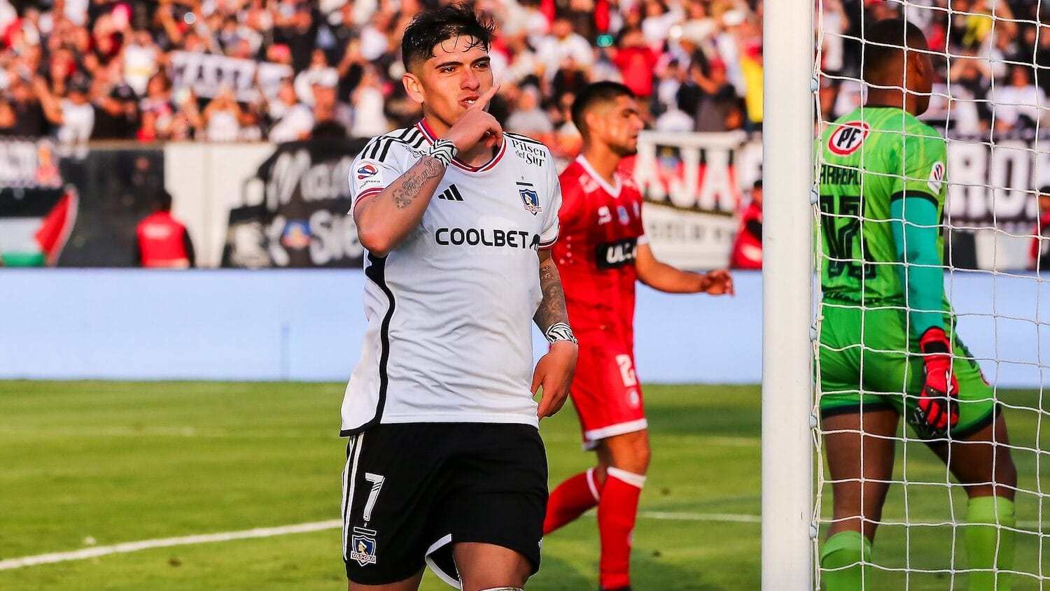 Felicidad para Colo-Colo: Carlos Palacios privilegia el amor a la camiseta antes de ir a jugar a Boca Juniors
