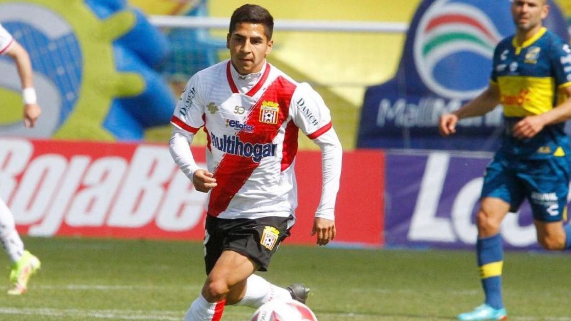 Nuevo refuerzo Lila: Dilan Acevedo fue presentado en Deportes Concepción