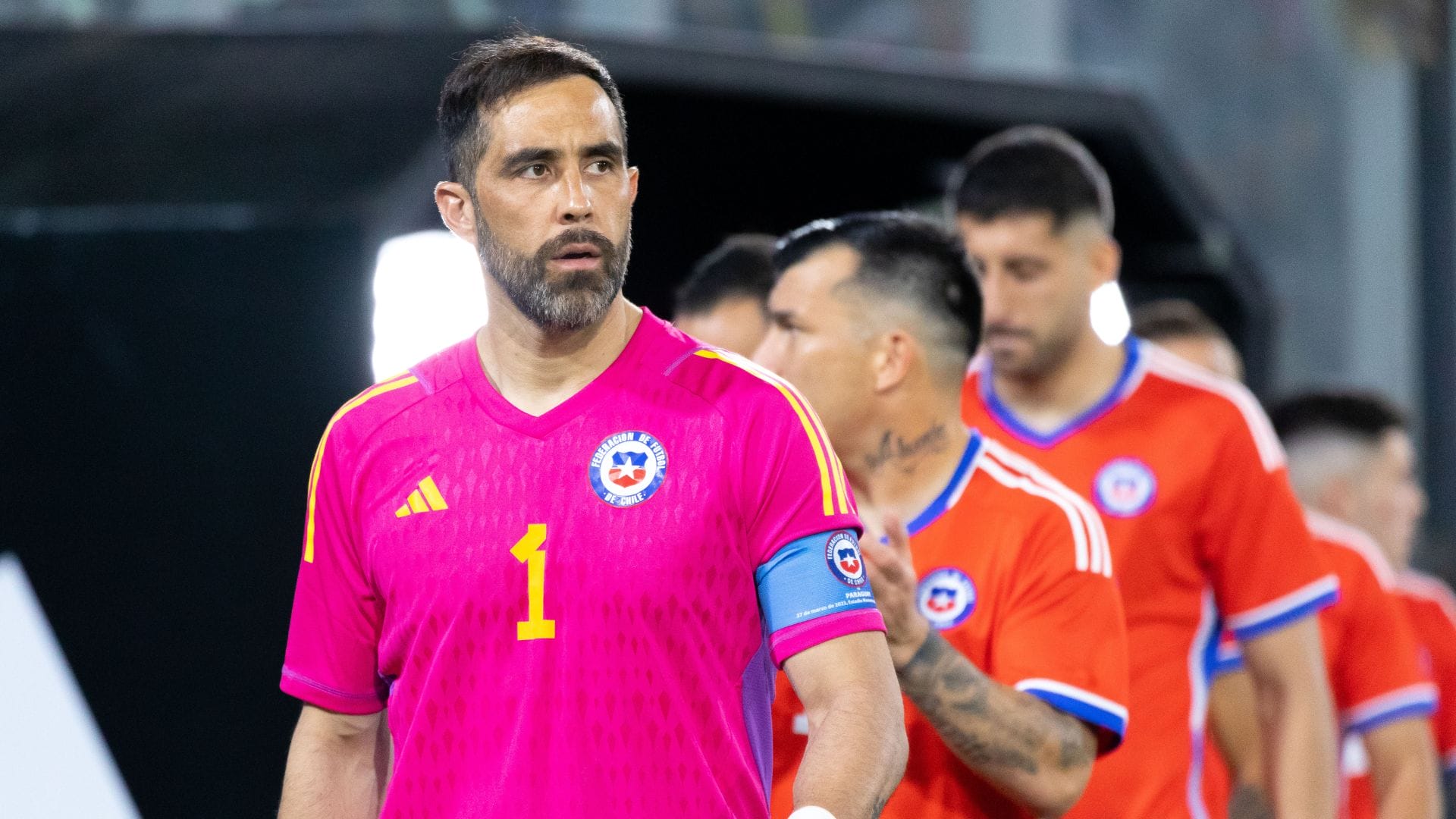 Gareca quiere a Bravo de vuelta: El técnico de La Roja ya se contactó con el histórico portero