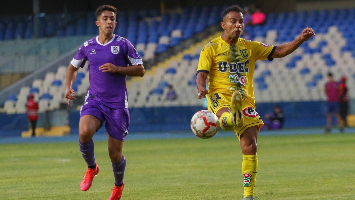 Peor de lo pensado: Reiner Castro se perderá gran parte del torneo junto a la UdeConce en la Primera B