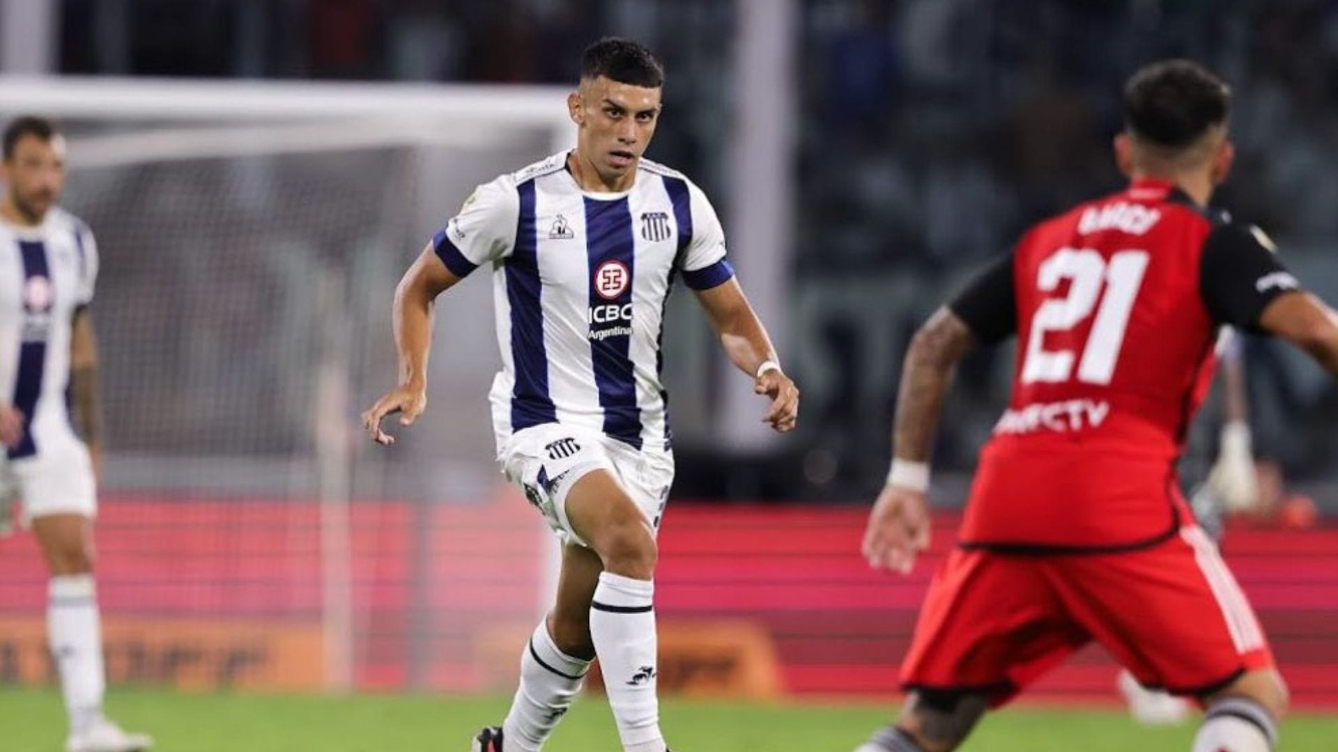 Figura del fútbol argentino podría jugar por “La Roja”: Ya se iniciaron los trámites