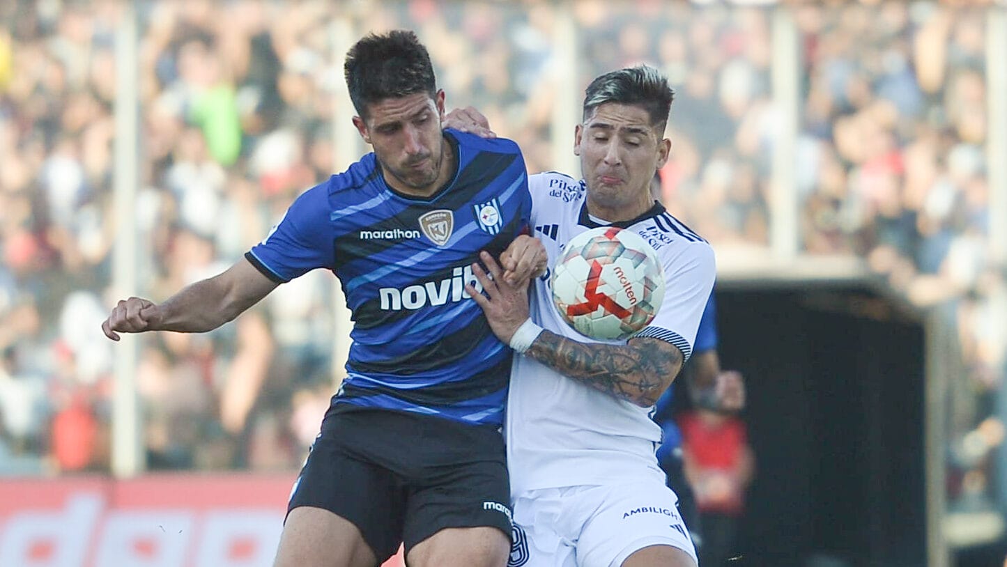 Colo-Colo barre con Huachipato que sigue sin levantar en el fútbol chileno