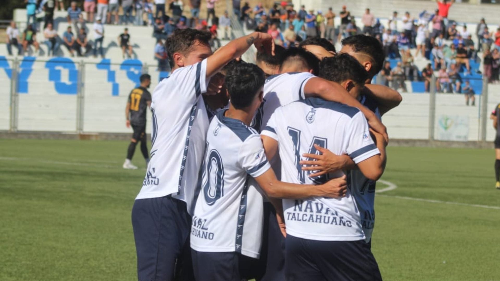 Naval va por el título del octogonal ante Valdivia