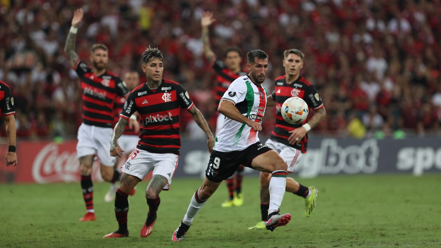 Palestino intenta batallar en Brasil pero se encuentra con un firme Flamengo en la Libertadores