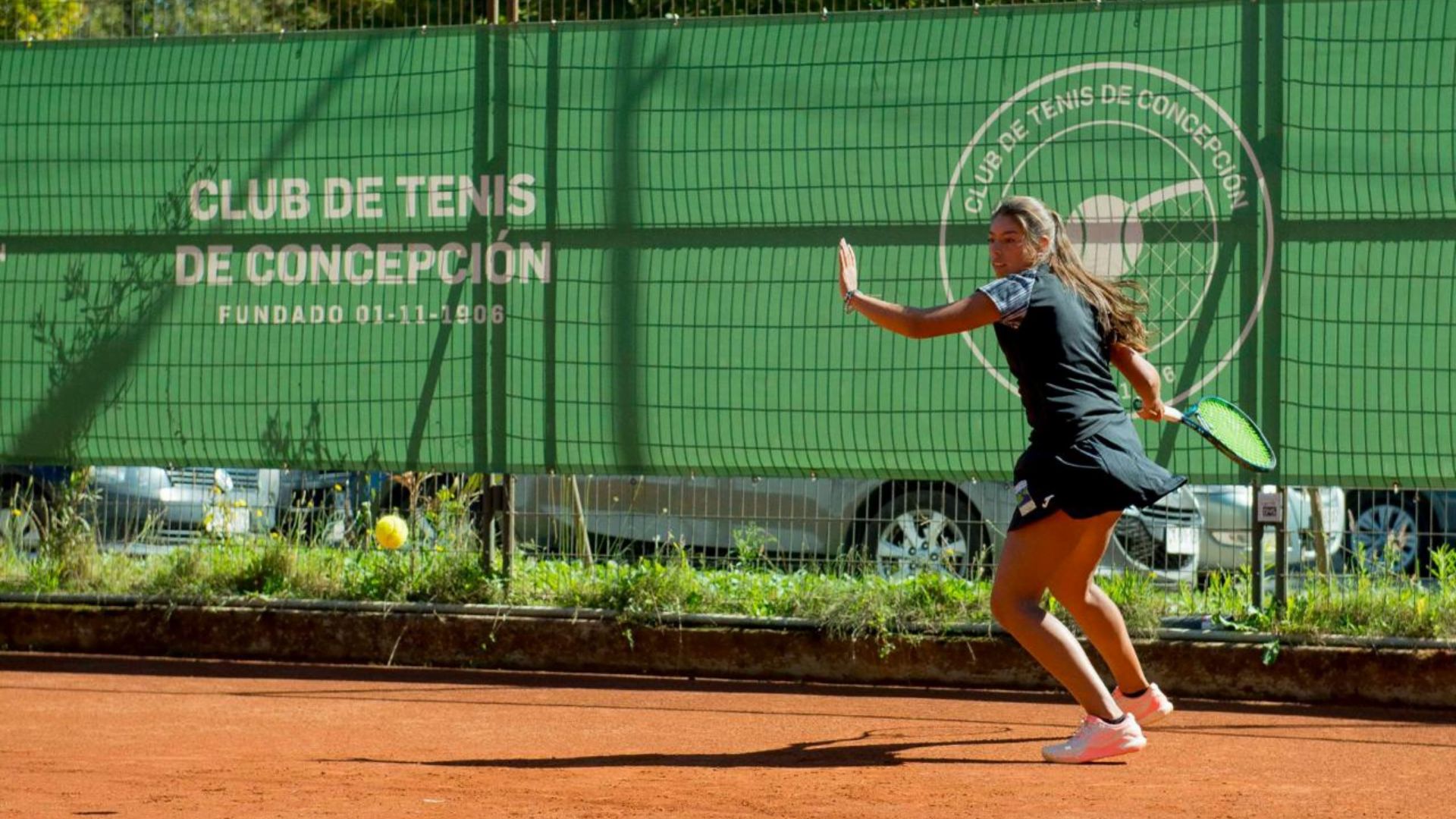 Joven tenista penquista es la primera deportista en recibir el Fondo Nacional de Desarrollo Regional
