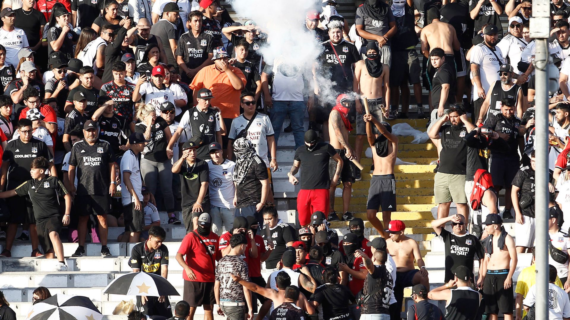 Hinchas de Colo-Colo fueron detenidos en Brasil por robos en el aeropuerto