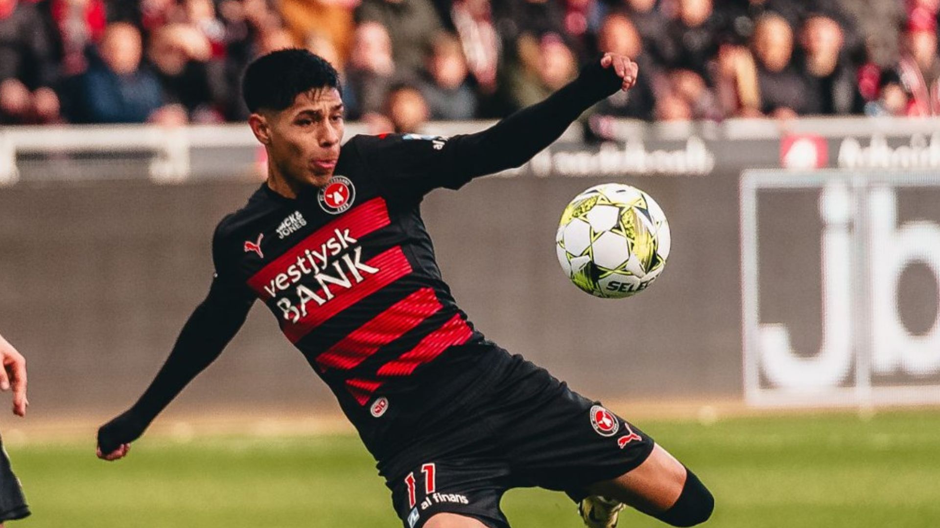 VIDEO: Darío Osorio sigue en racha y anotó un golazo en la igualdad del Midtjylland
