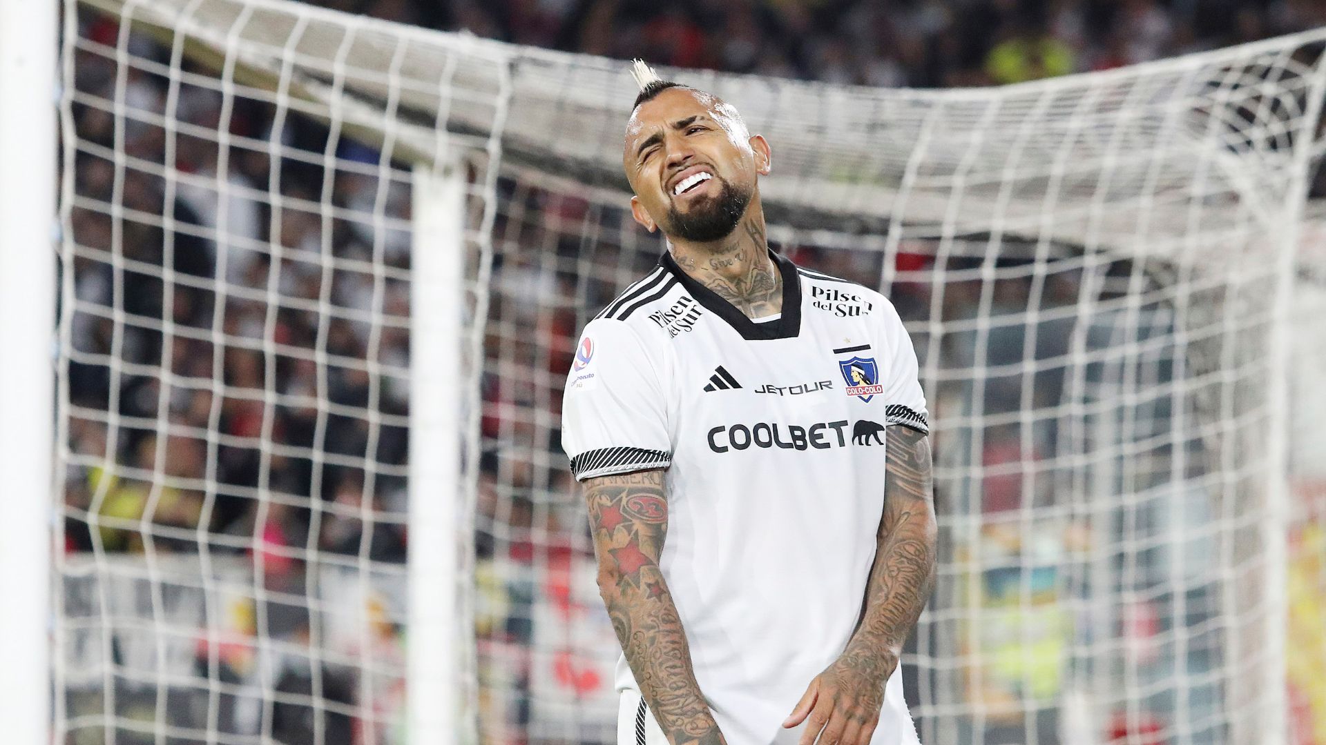 Problemas para Almirón: Colo-Colo enfrentará su partido por Copa Libertadores con varias bajas en defensa