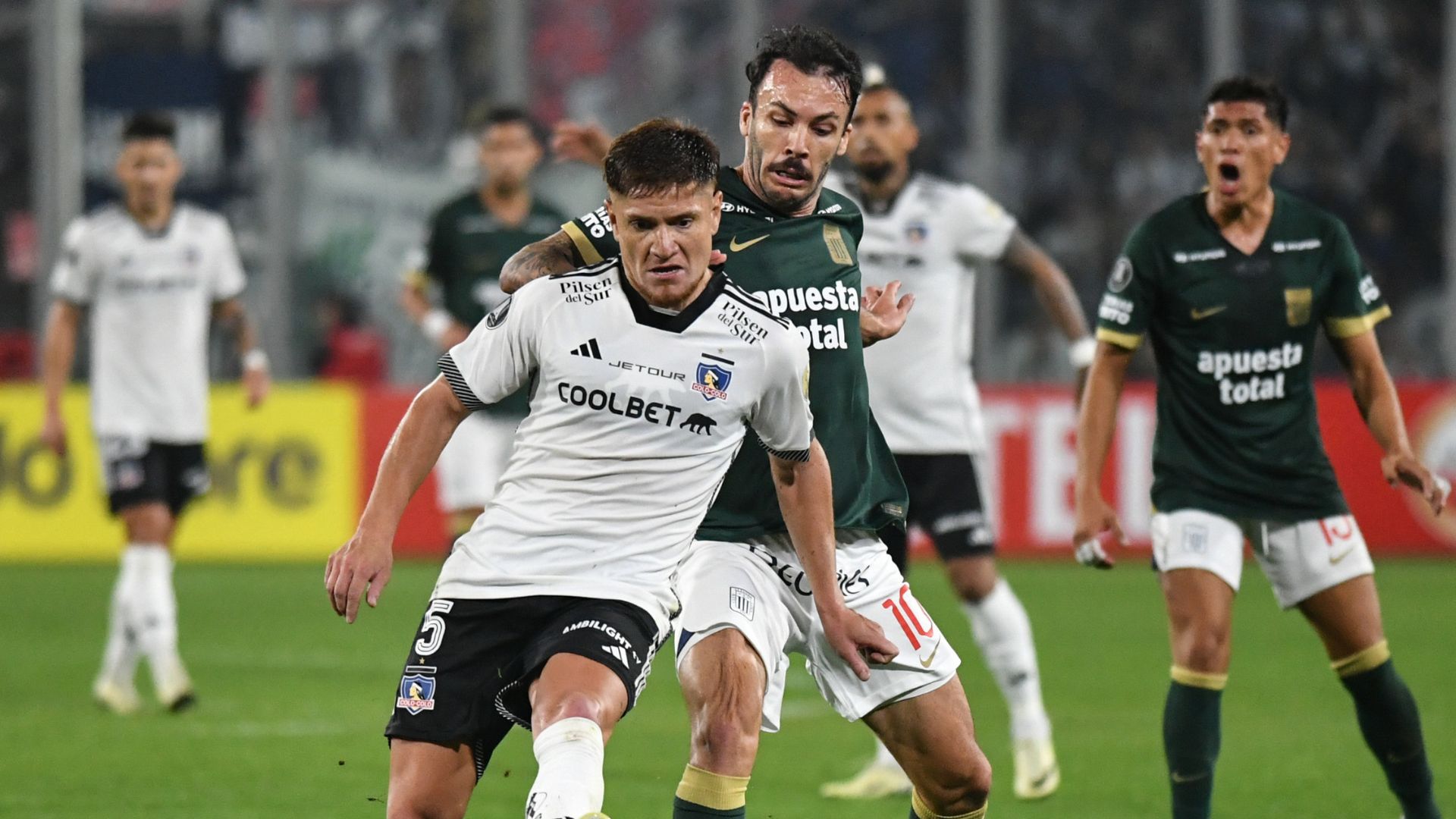Almirón confía en los suyos: Así sería la formación de Colo-Colo para enfrentar a Calera