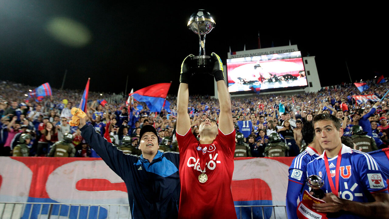 “Me hace recordar a…”: Johnny Herrera se emociona con la Universidad de Chile de Gustavo Álvarez