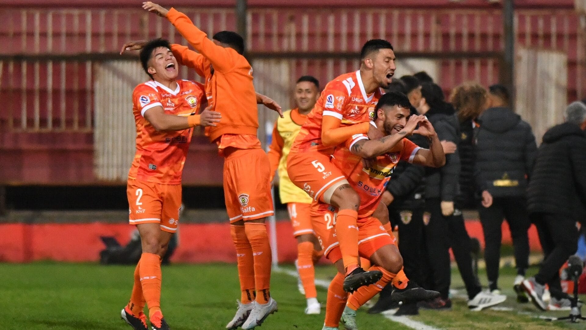 Cobreloa busca dar el golpe del mercado de pases con refuerzo proveniente de un grande del fútbol chileno