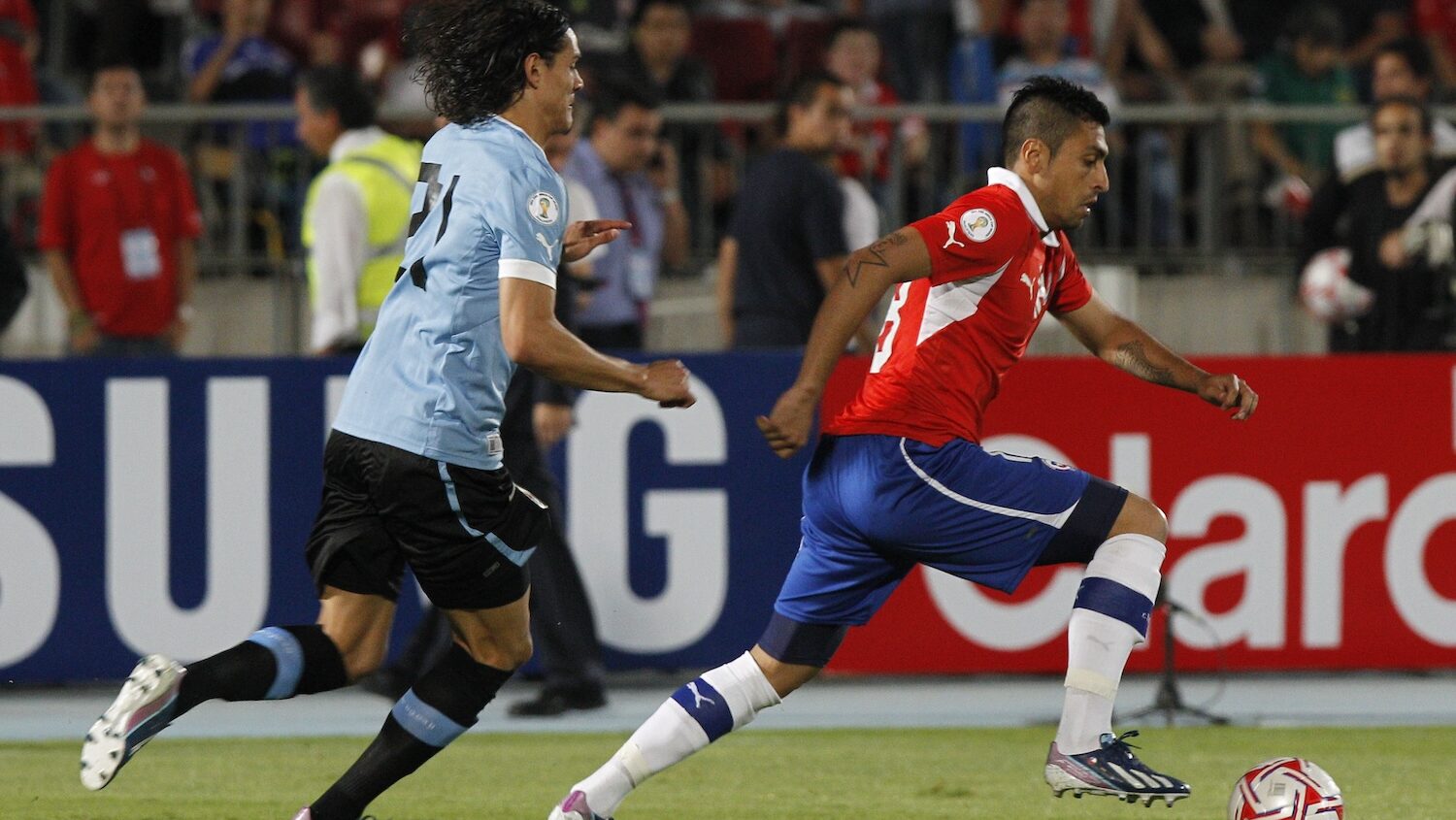 “No me arrepiento”: Gonzalo Jara sin pudor por episodio del dedo a Edinson Cavani en La Roja por la Copa América