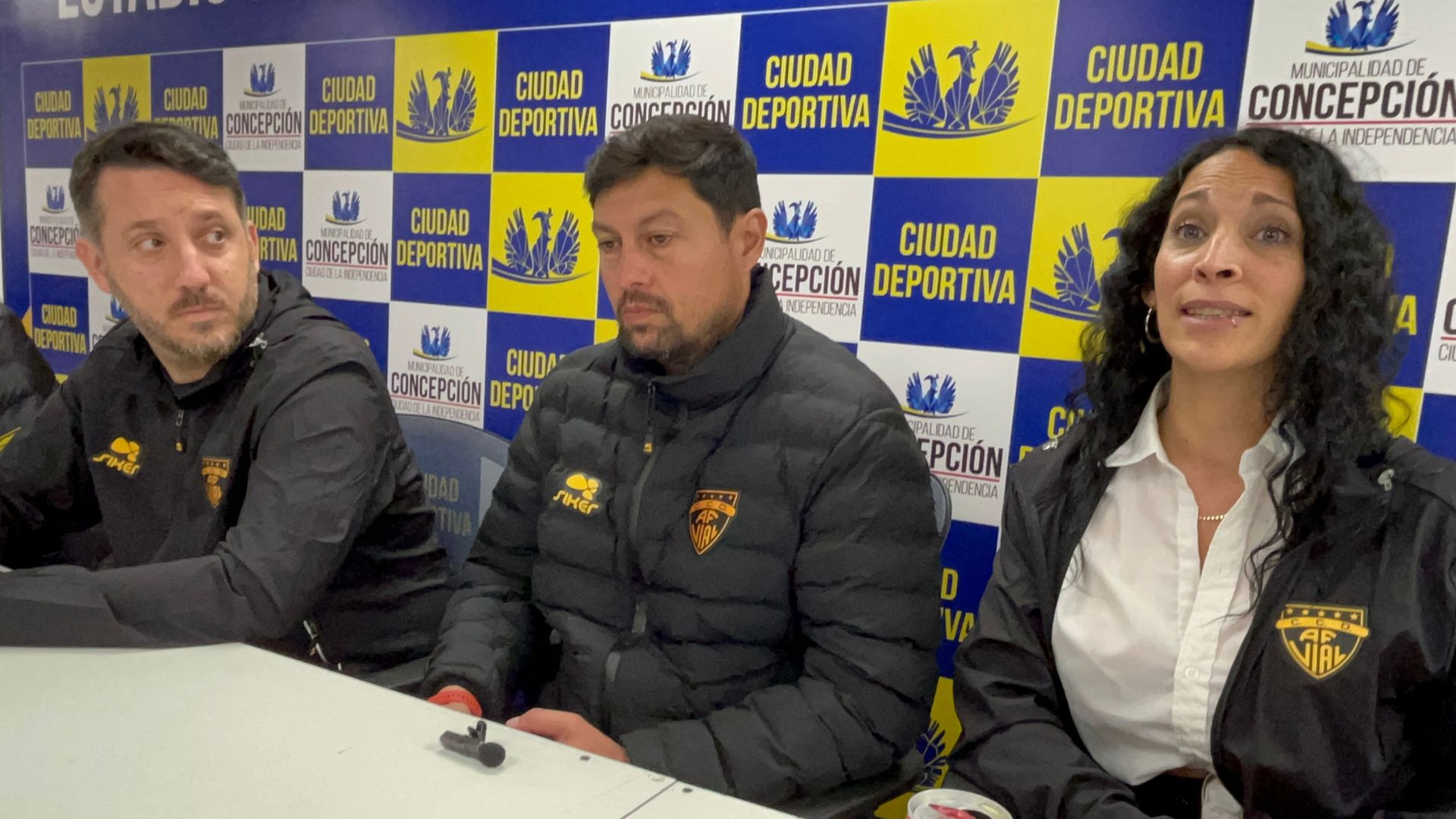 Fernández Vial apuesta por un “club de empresas” para levantar cabeza
