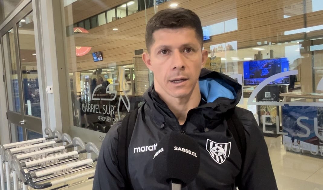 Cris Martínez “trolea” a hincha por supuesto paso a Universidad de Chile