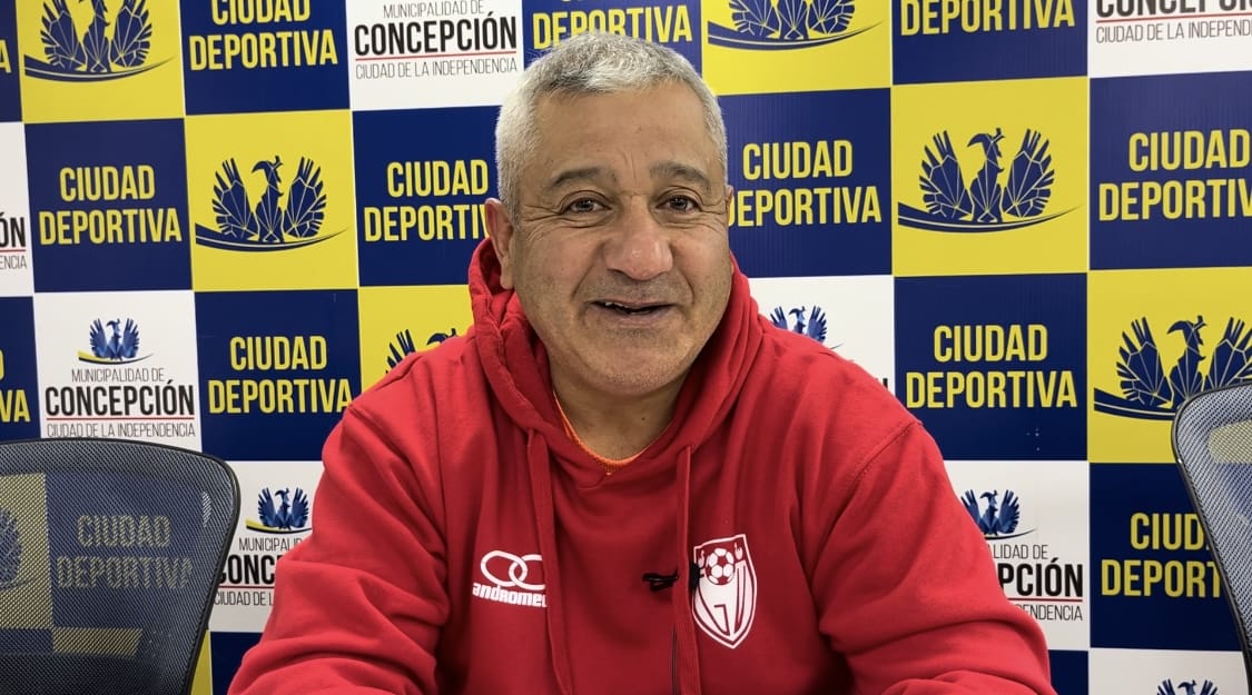 “A veces nos va bien y otras mal”: César Bustamante repasó su etapa en Deportes Concepción