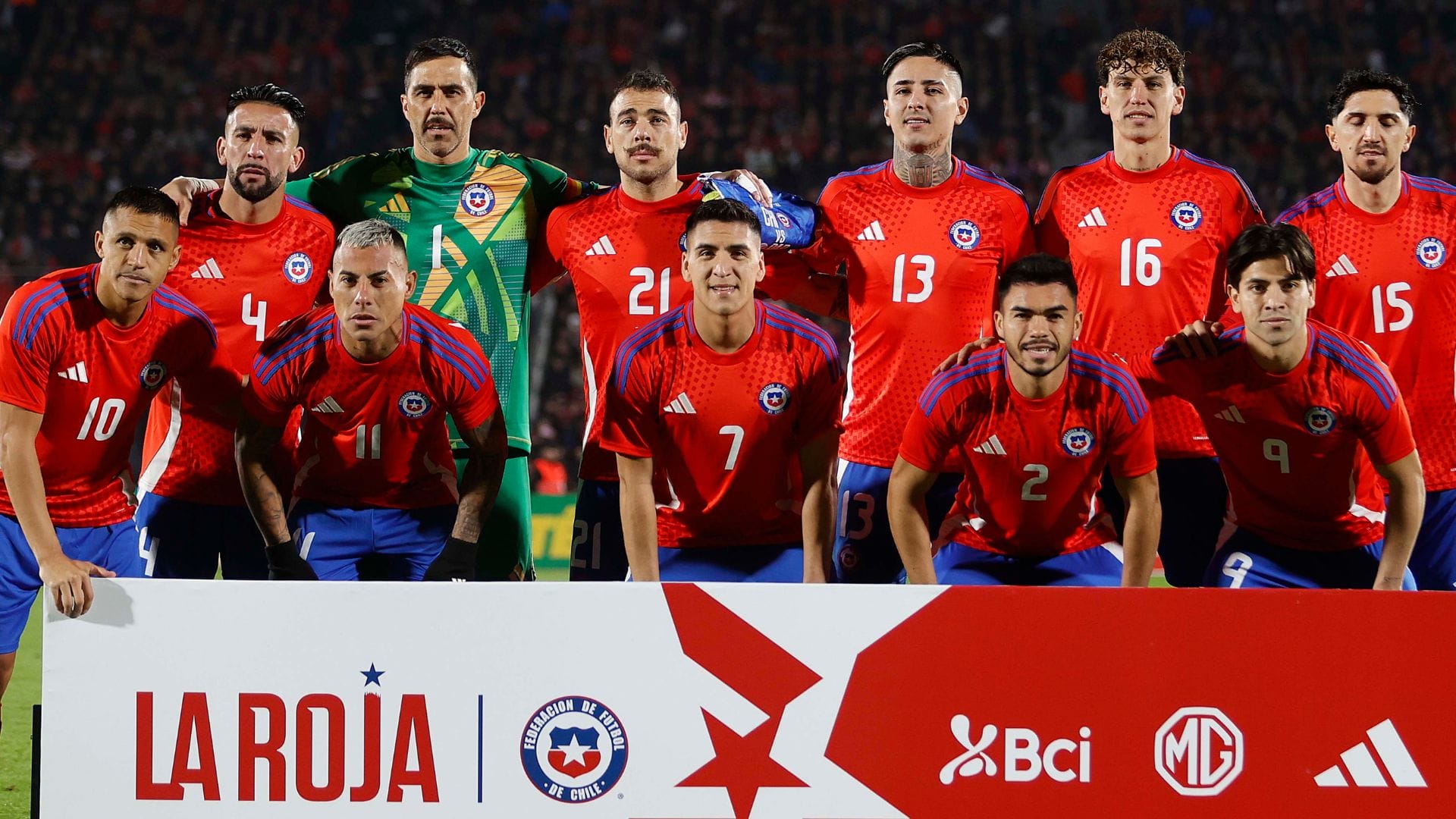¿Hay capitán para Copa América? Claudio Bravo sacó la voz tras su lesión