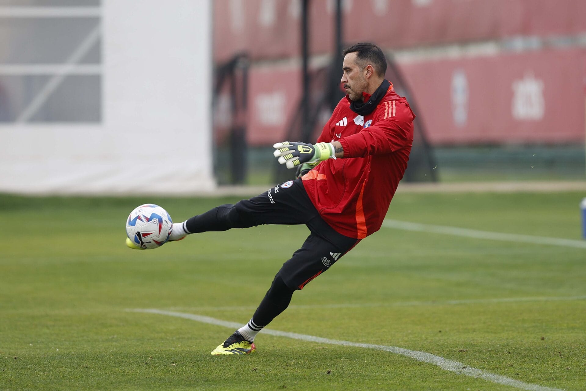 Claudio Bravo no descarta retirarse tras Copa América: “No tengo las cosas claras”