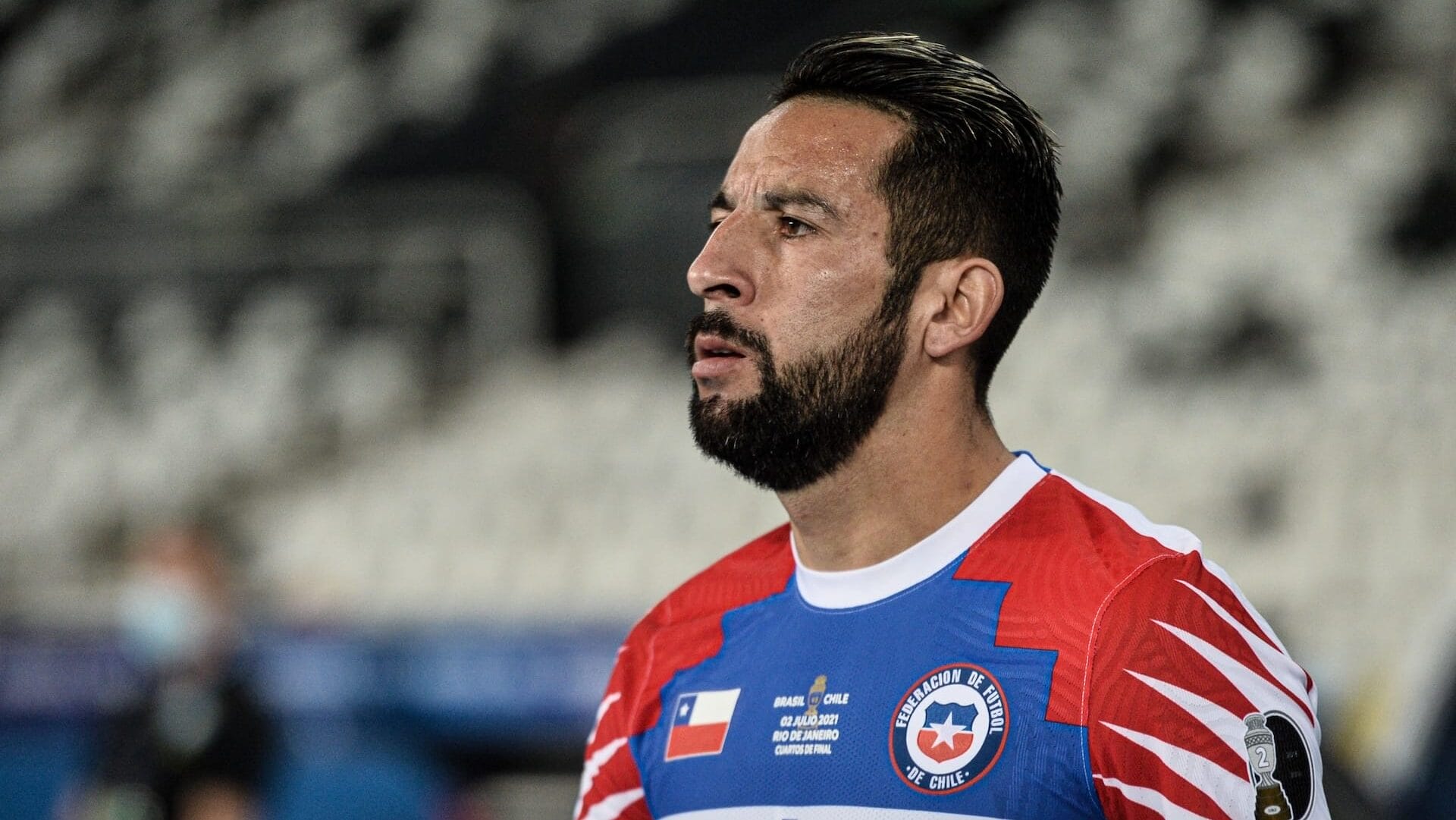 ¡Fichaje monumental! Mauricio Isla se transformó en nuevo jugador de Colo Colo