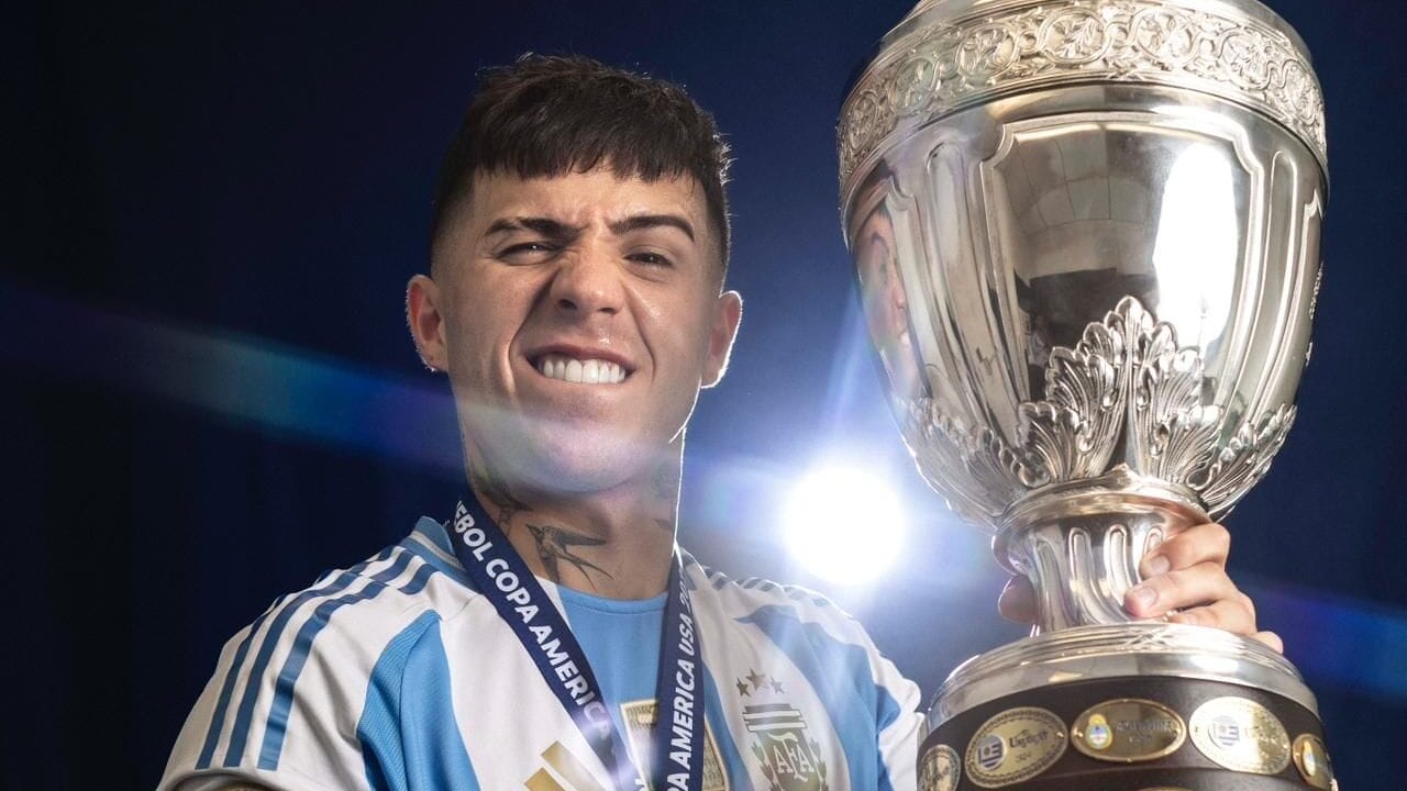¡Polémica en Argentina! Enzo Fernández es cortado por sus compañeros en Chelsea por cánticos racistas