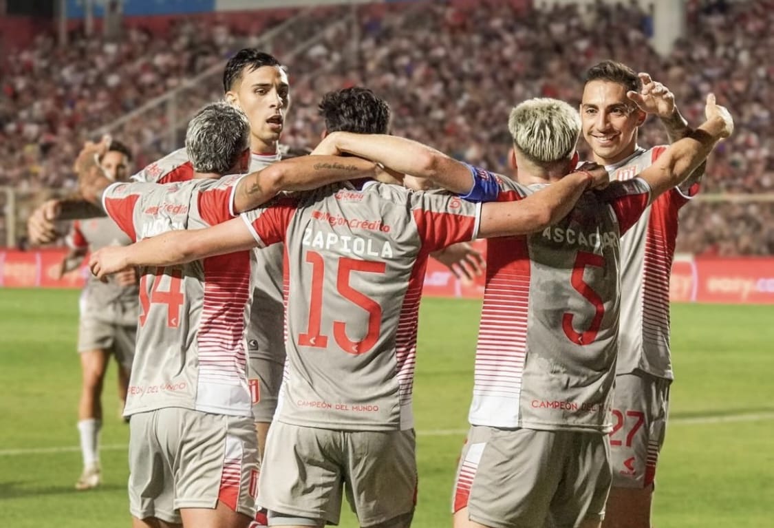 Llega el goleador: Colo Colo tiene a su primer refuerzo