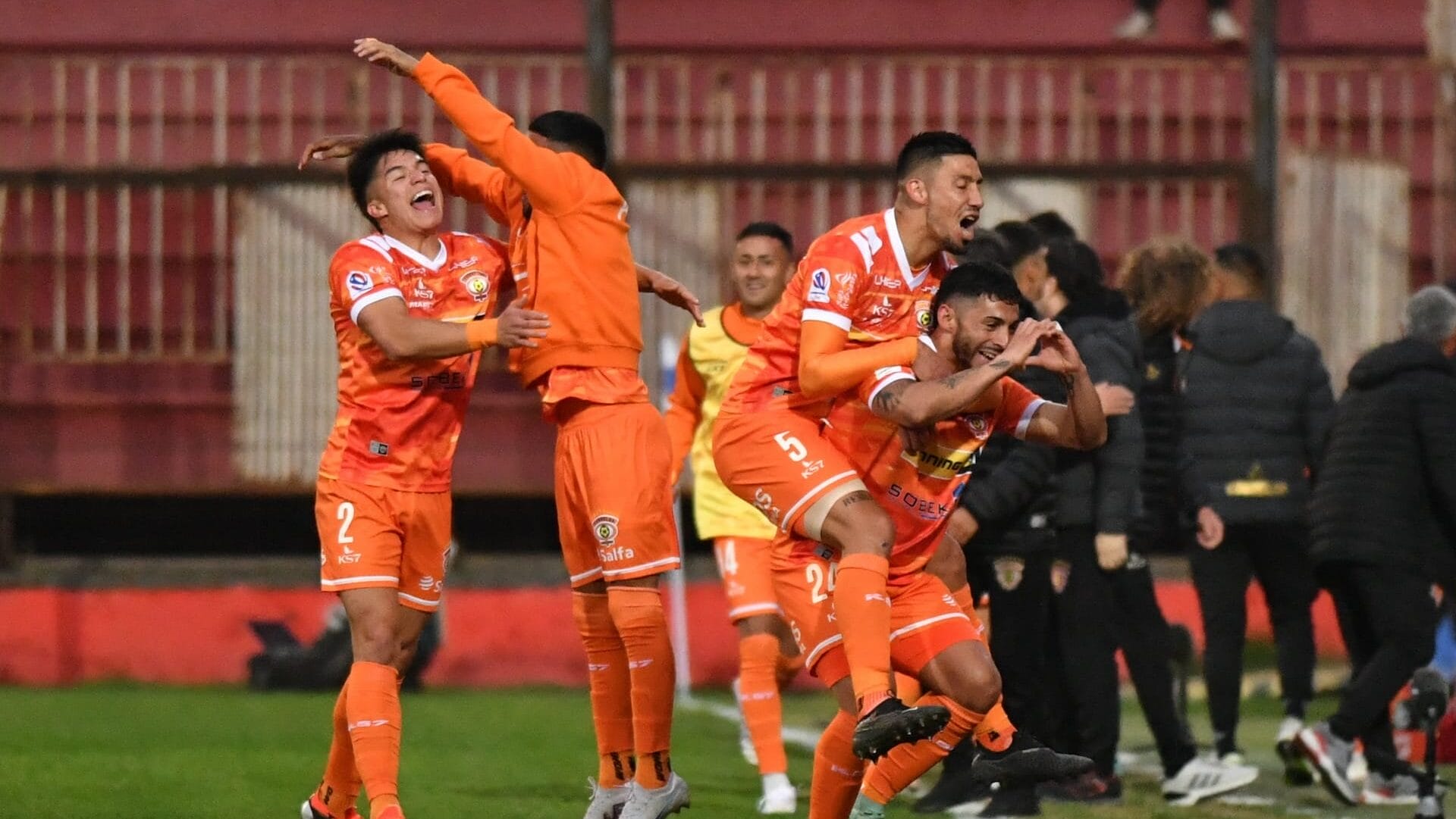 La promesa internacional que viene al rescate de Cobreloa en el fútbol chileno
