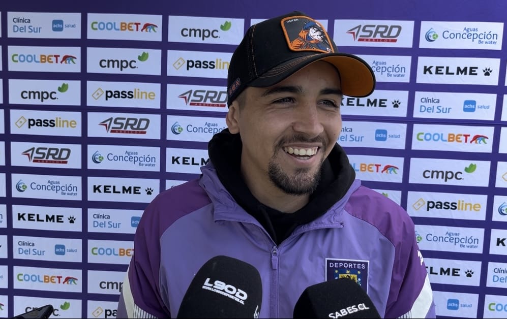 “A la Fifa”: Brayan Valdivia bromea con su año más goleador por Deportes Concepción