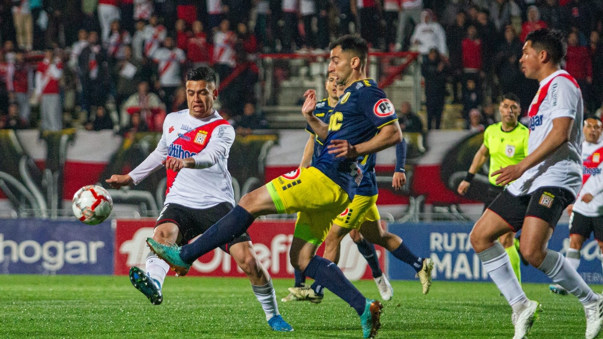 UdeConce soltó al “Lobo” en Curicó y logró un triunfazo en la Primera B del fútbol chileno