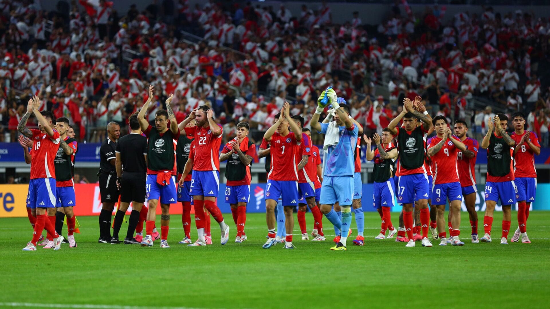 ¿Siguen los dardos a Carlos Palacios? Referentes de la Selección Chilena lanzan contundente mensaje