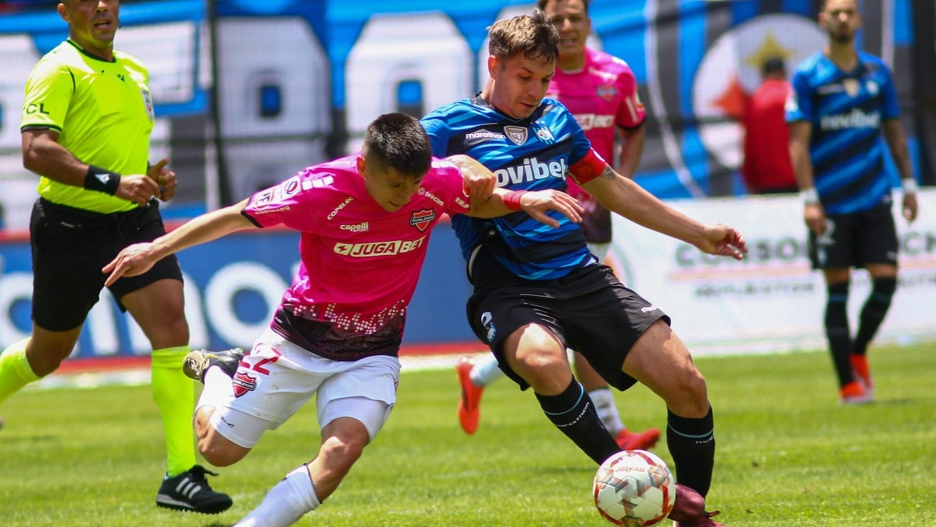 Huachipato gana en la agonía en el adiós del fútbol chileno ante Ñublense con un cuestionado Igor Oca en la banca