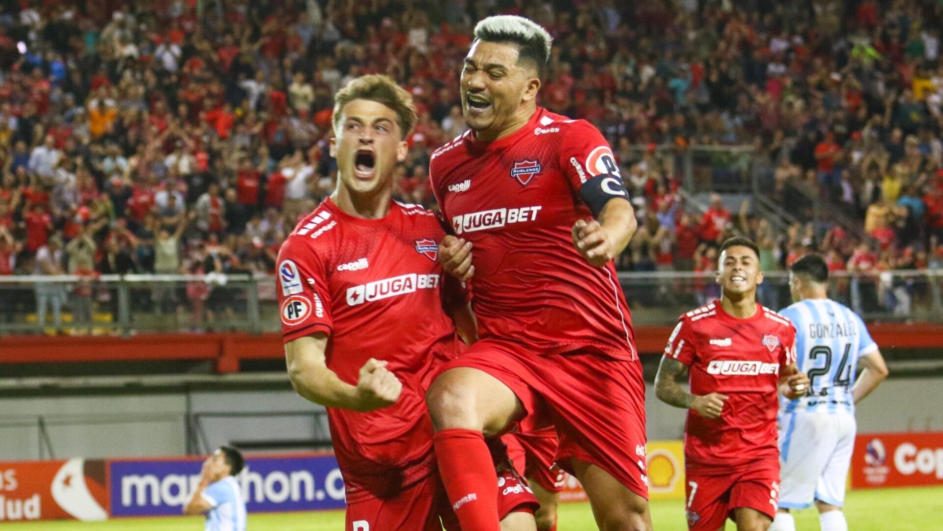 Locura total: Ñublense en la agonía da el primer paso a la final de Copa Chile ante Magallanes