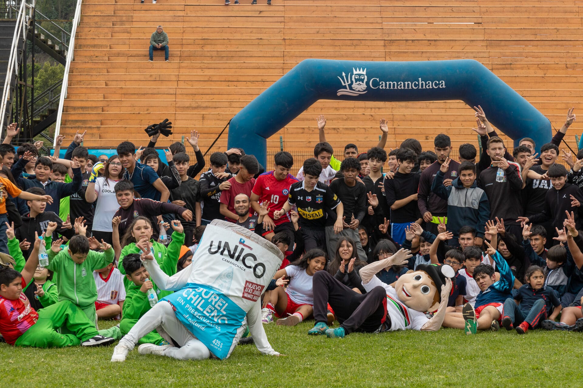 Fútbol, diversión y valores: así cerraron las Clínicas Deportivas 2024 en Coronel