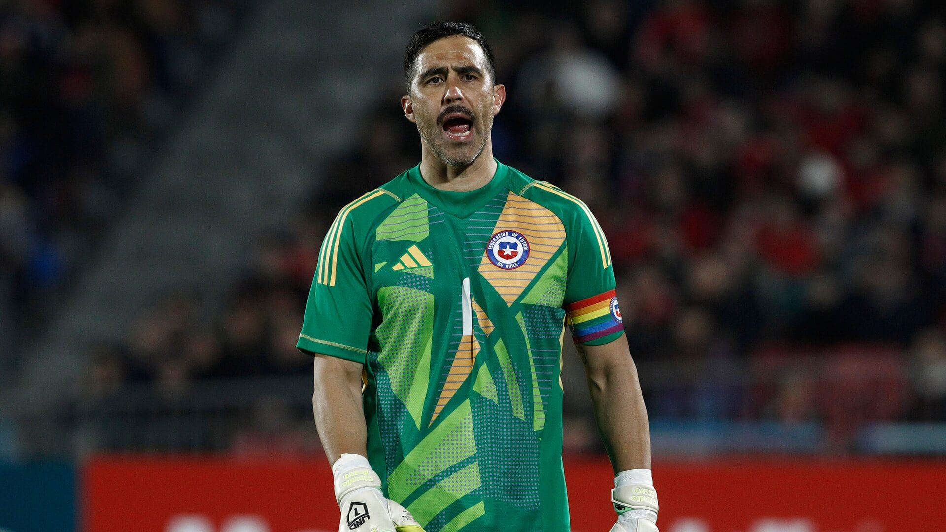 Claudio Bravo regresaría del retiro pero Colo Colo no sería su destino