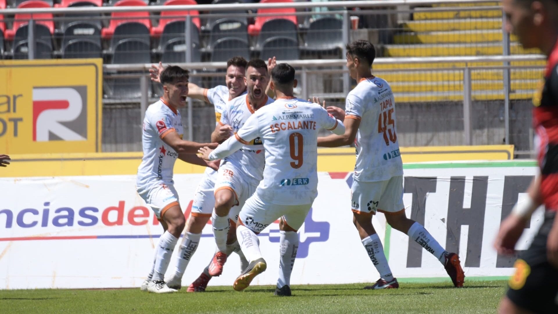 El gran abanico de posibilidades de Cobreloa para reforzar el ataque con un delantero crack en el mercado de pases