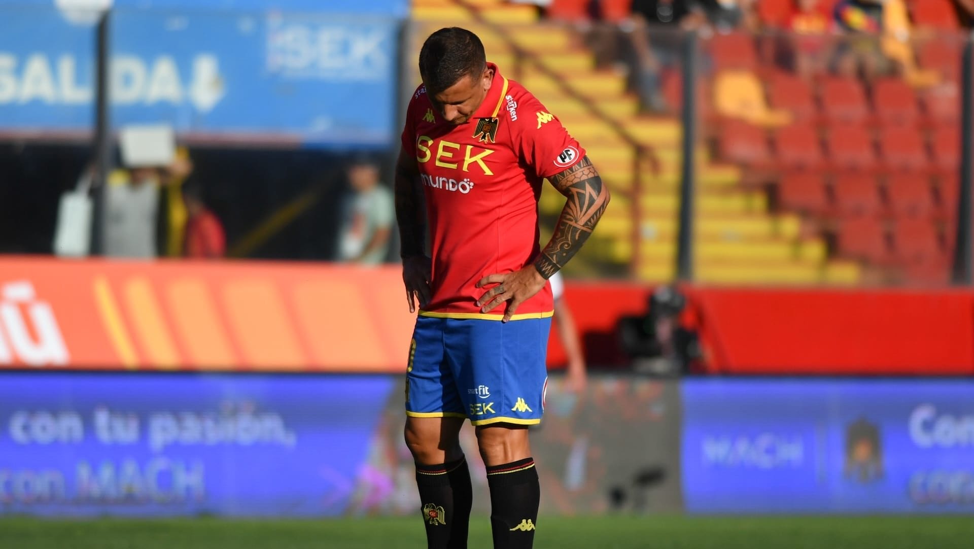 “Un desastre”: Emiliano Vecchio despedaza a la Unión Española por abandonarlo en el fútbol chileno