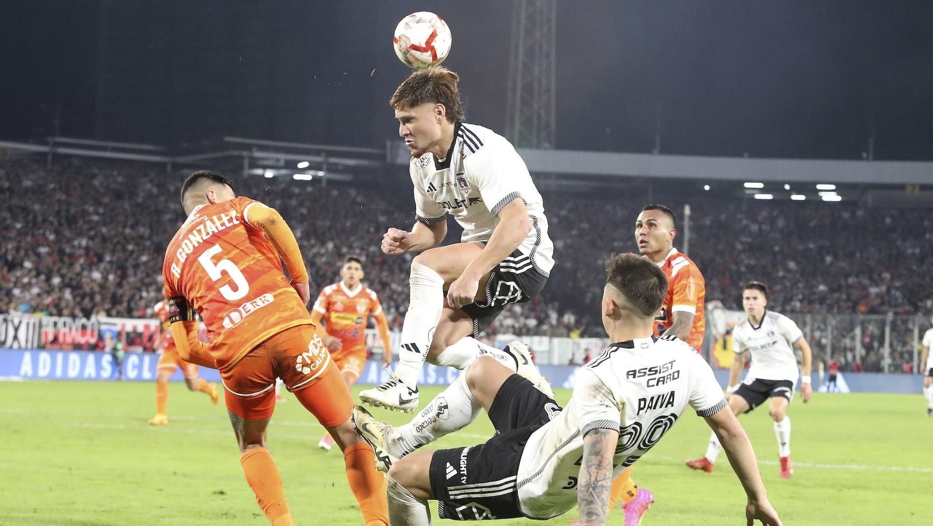 El ex Colo Colo que se acerca a Cobreloa en el mercado de pases de Primera B