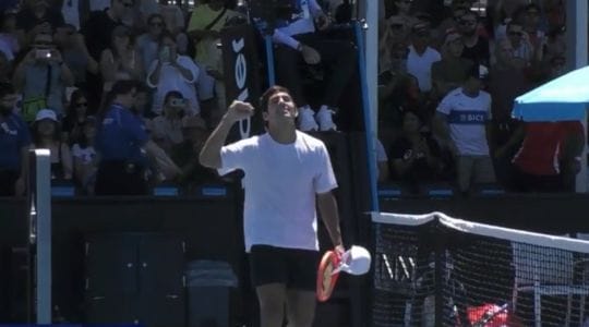 ¡Sólido! Cristian Garín da el golpe y sigue avanzando a paso firme en el Australia Open