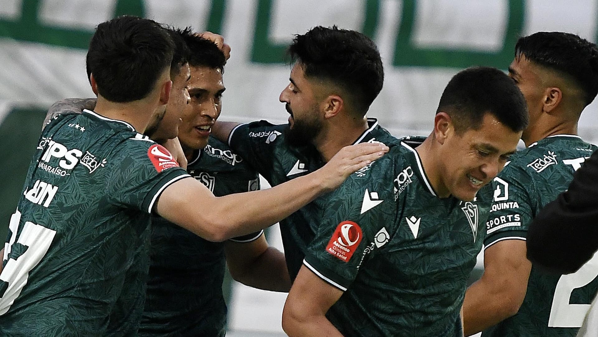 Santiago Wanderers pierde a gran figura para el estreno en grande en Primera B y verá si sale al mercado de pases