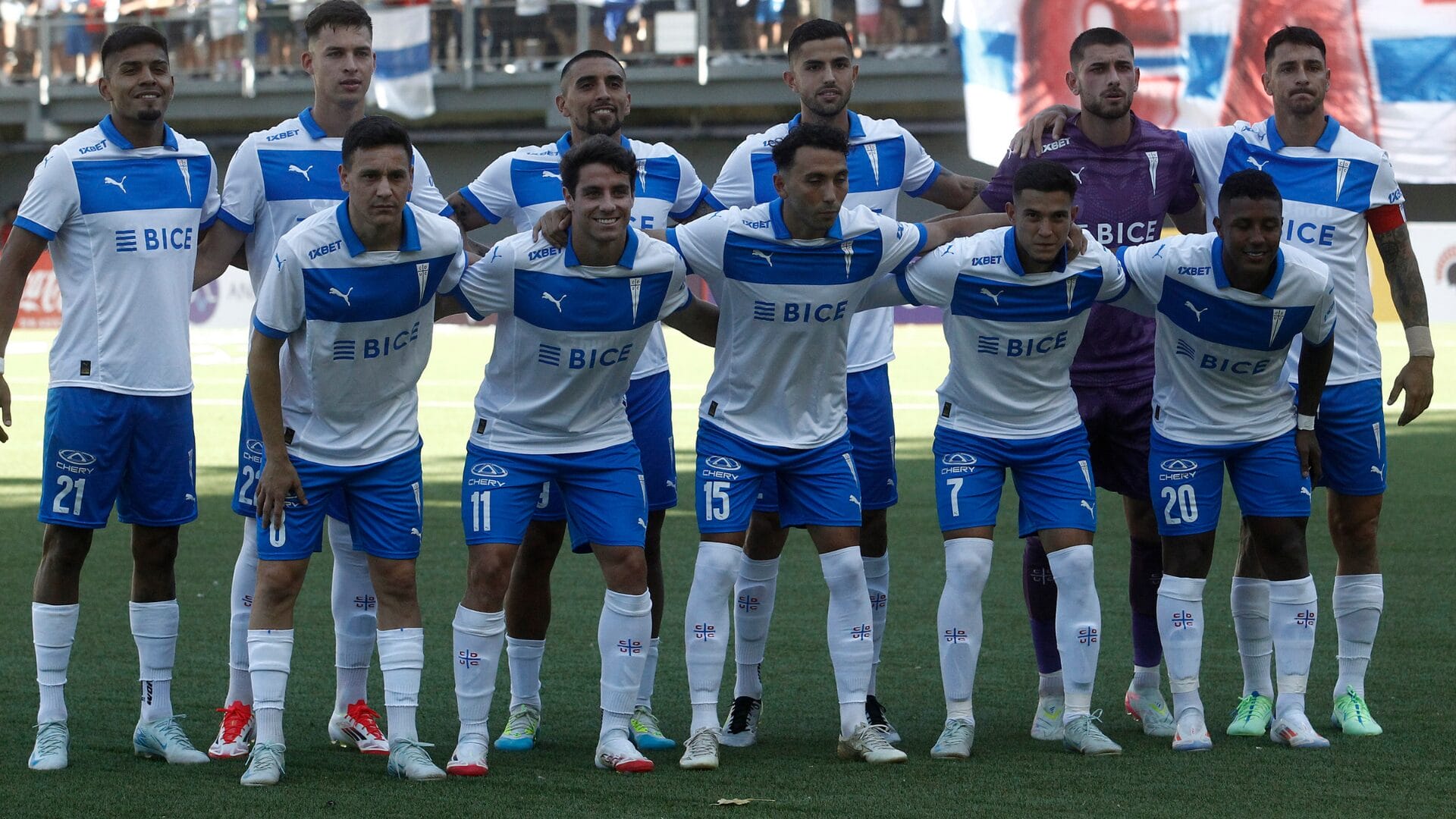 ¡Golpe al mentón! Universidad Católica pierde a crack a horas del debut en el futbol chileno