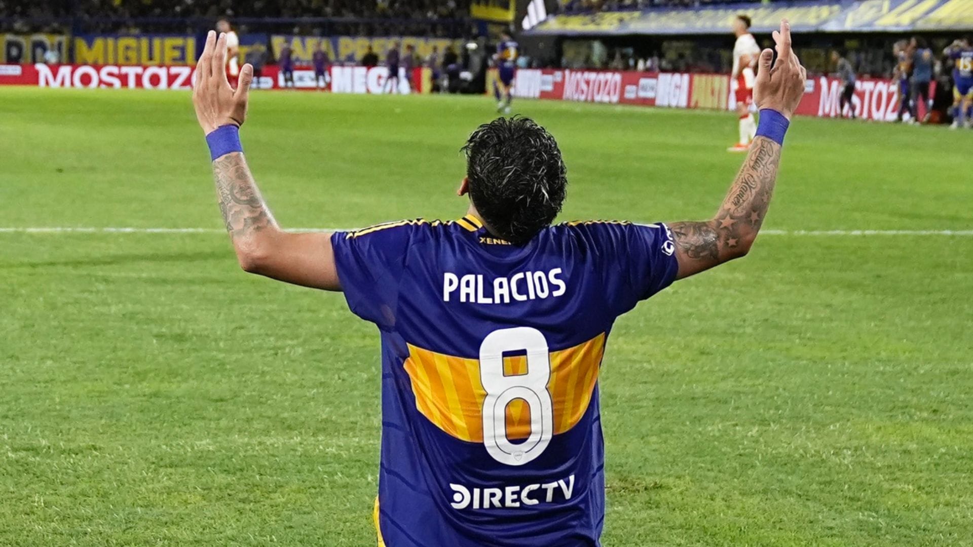“Nuevo ídolo”: La prensa argentina engrandece a Carlos Palacios en su mágico estreno goleador en Boca Juniors