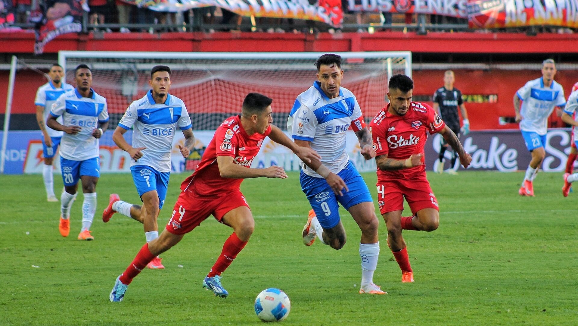 Ex Deportes Concepción en el limbo en dramático empate de Universidad Católica frente a Ñublense en Chillán