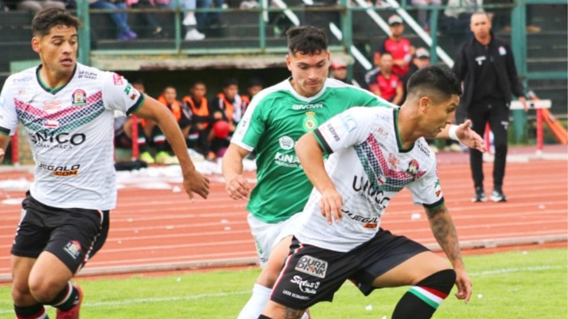 ¡Brilló la Lamparita!: Lota Schwager ganó en su debut por Tercera A ante Comunal Cabrero
