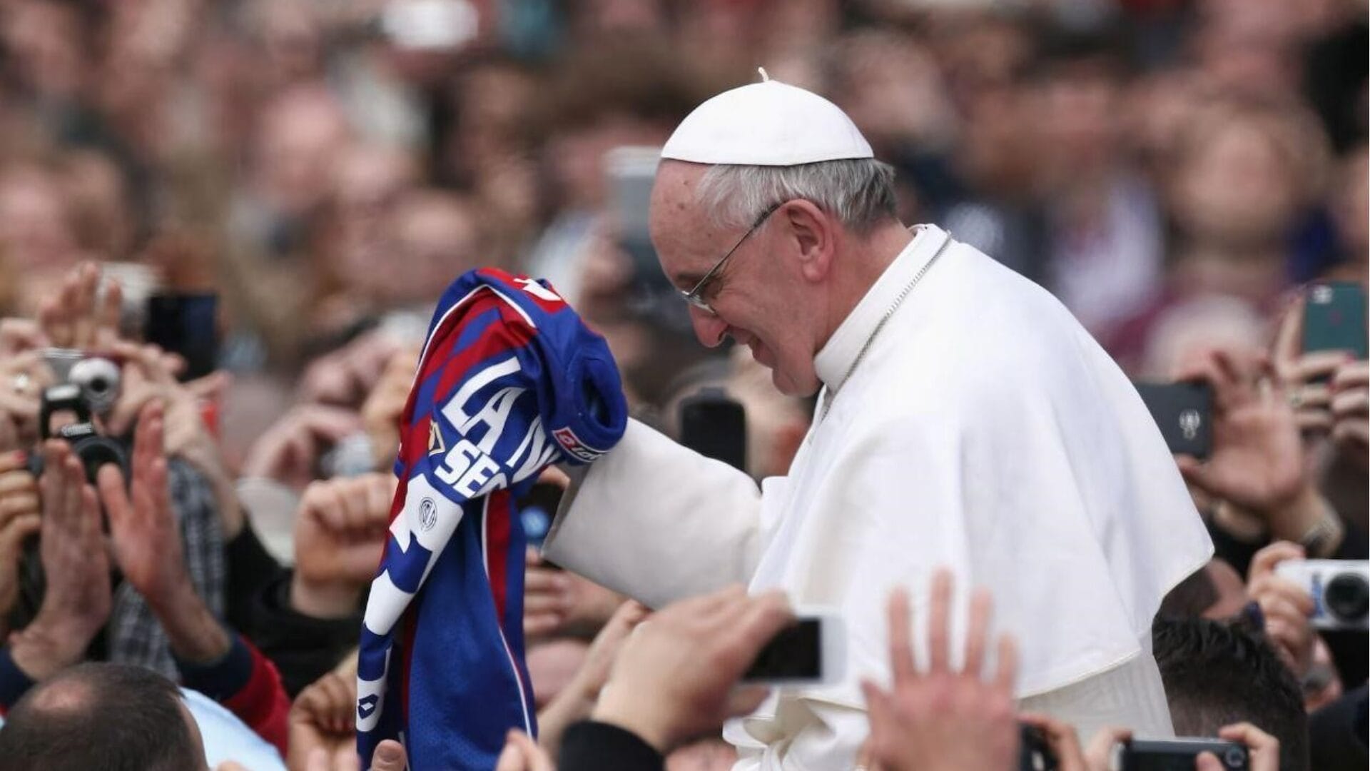 Así reaccionó el mundo del fútbol por muerte del Papa Francisco