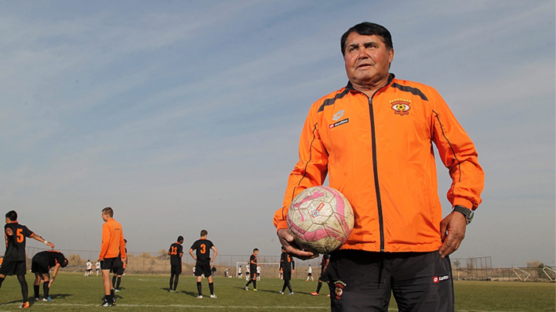 Falleció Roberto Espicto: Ex entrenador de Cobreloa que formó a los cracks de La Roja Alexis, Charles y Vargas