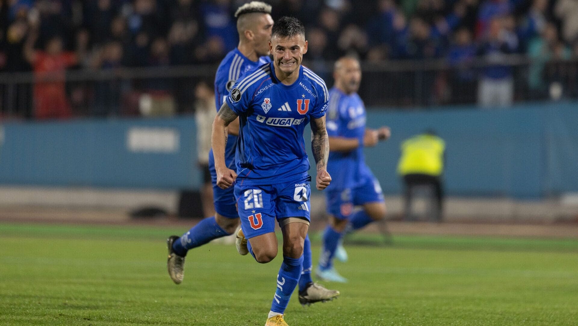 “Gran partido”: Charles Aránguiz festeja la enorme victoria de Universidad de Chile en la Libertadores
