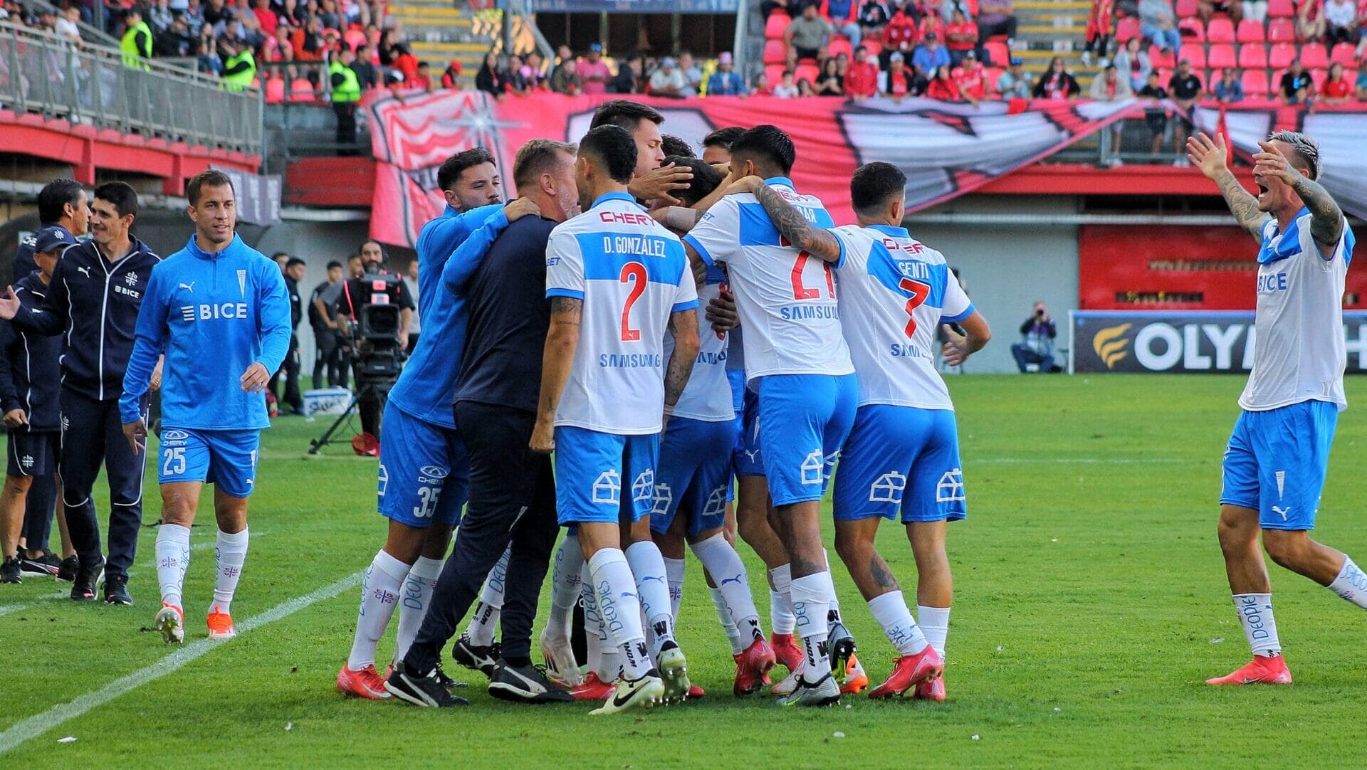 ¡Bombazo! Universidad Católica en plena crisis en el fútbol chileno perdería a ídolo en el mercado de pases