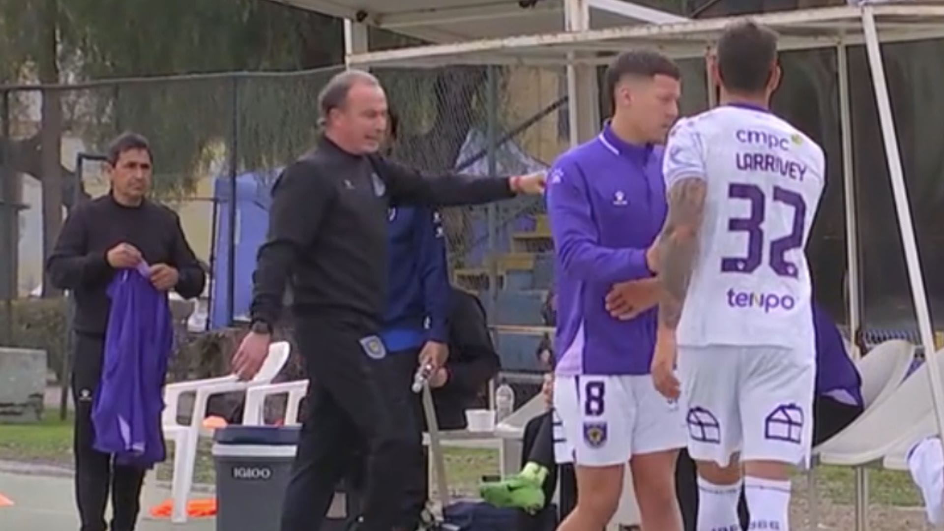¿Qué pasó entre el DT Manuel Suárez y Joaquín Larrivey en Deportes Concepción?