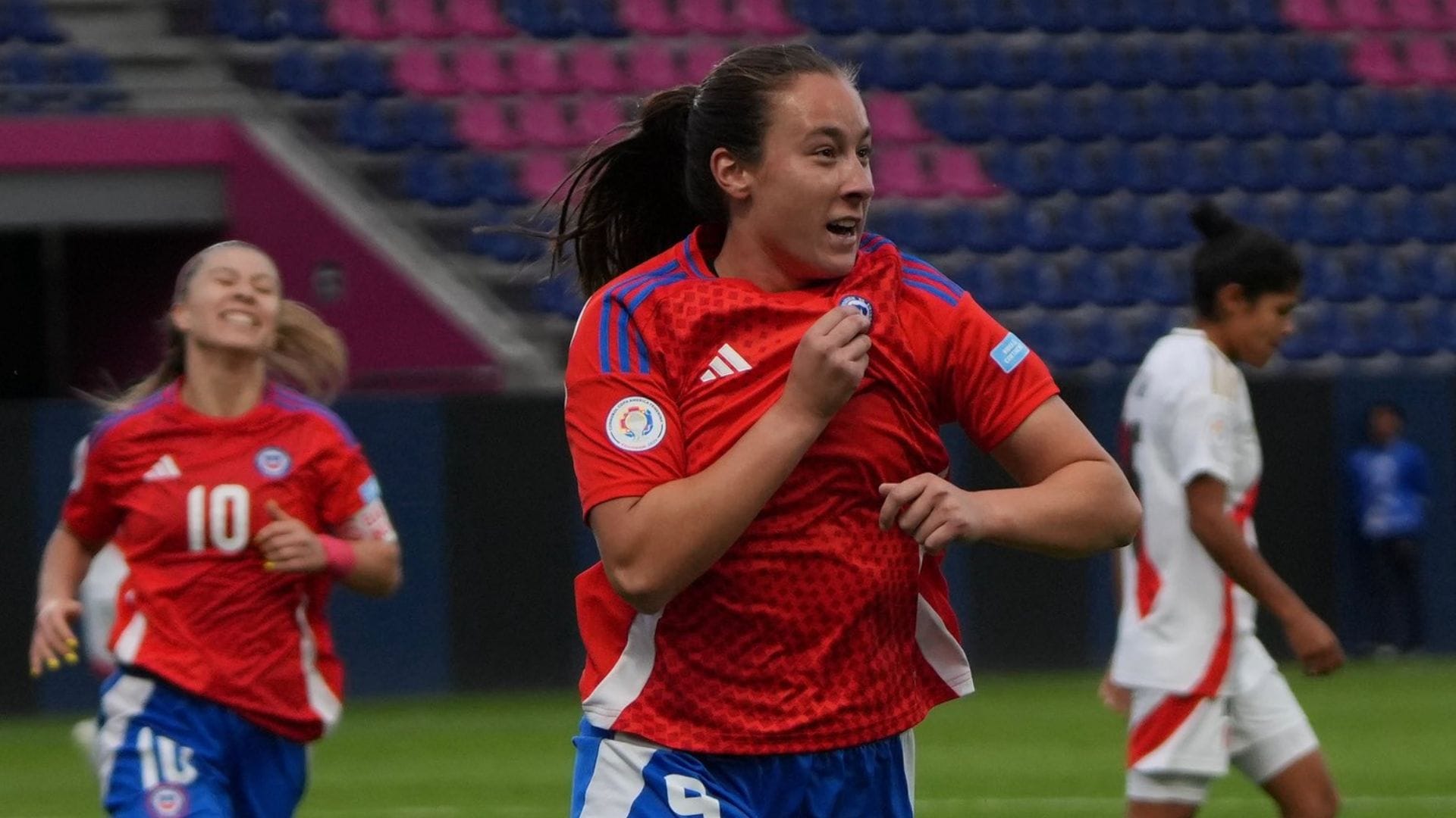 Debut glorioso: Chile gana el clásico a Perú y queda como puntera del grupo en la Copa América Femenina