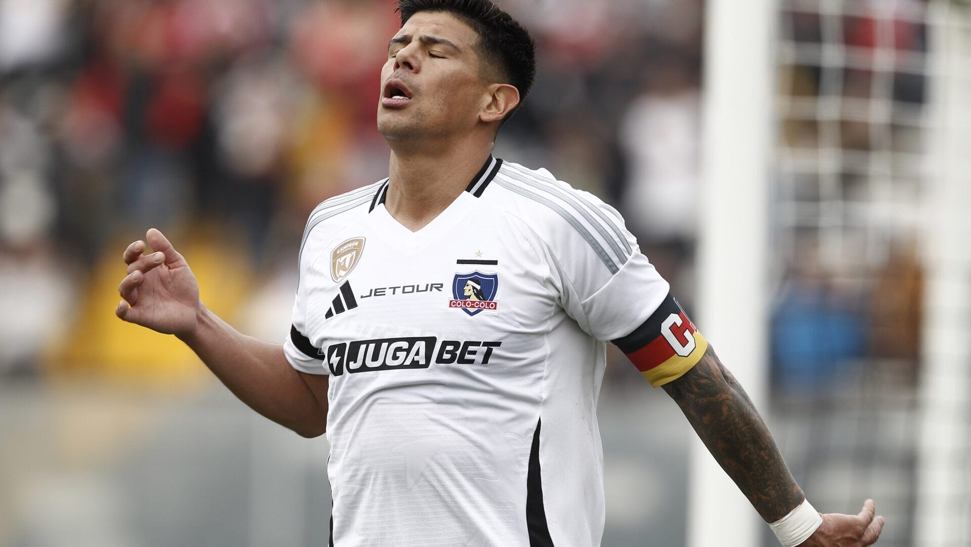 Respaldo a Esteban Pavez: nuevo DT de Colo Colo valoró el rol del cuestionado volante