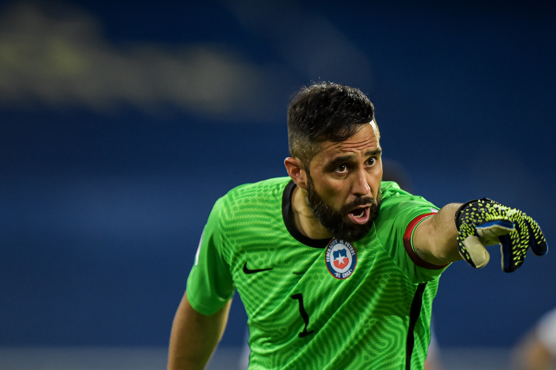 Claudio Bravo recuerda con añoranza su paso por Concepción junto a La Roja en la hora de su adiós